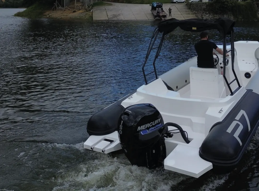 polimarine-embarcacoes-p7-2